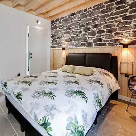Chalet In Biron With Barrel Sauna And Hot Tub Erezee