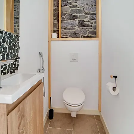 木屋 Modern Wellness Stay, Érezée